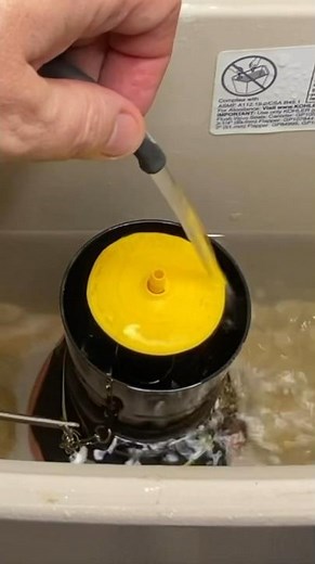 2 ways to fix a slow filling toilet! #helpingothers #diy #plumbing