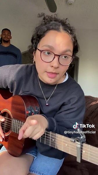 'wishes' guitar tutorial ❤️❤️ cant wait to see some covers !!!! PLAY UR HEARTS OUT #MUSIC #wish #wishes #guitar #tinyhabits #tutorial #fyp #plsdontletthisflop