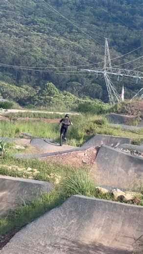 Getting back on the enduro for a bit 🤙 #mtb