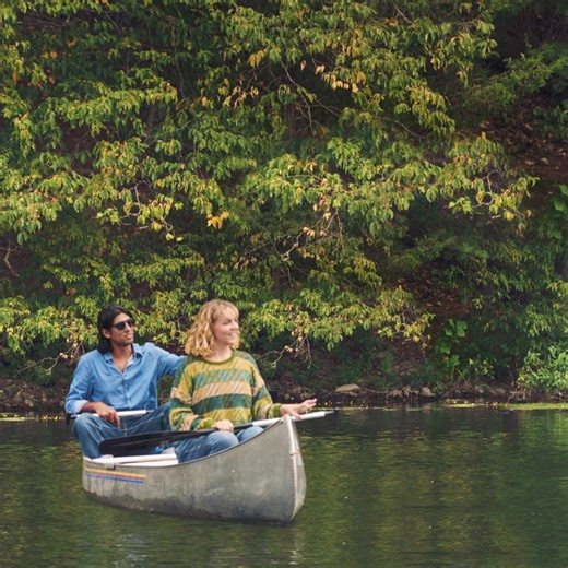 Ahora, si en Airbnb reservas una casita para una escapada romántica, también puedes reservar otras cosas igual de románticas. | Airbnb