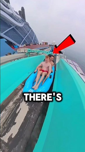 World's Longest Water Slide 😳(@themeparkexplorers)