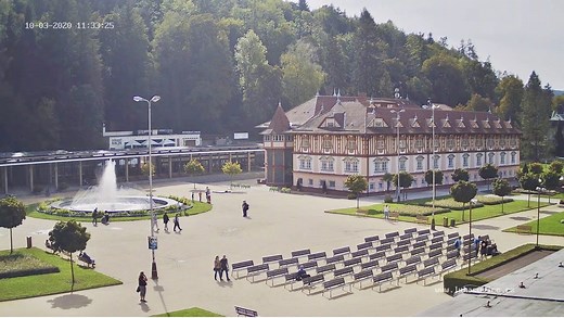 Webkamery Luhačovice: náměstí 28. října naživo | Luhačovice. cz