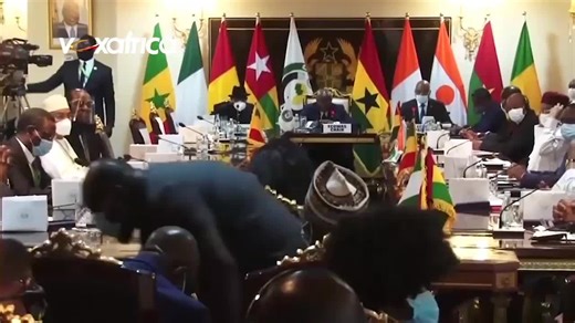 328K views · 7.2K reactions | Mali: Rejet d'une transition de 24 mois par la Cedeao, fruit du coup de fil d'Emmanuel Macron? La rédaction de Voxafrica s'interroge Retrouvez toute l'actualité panafricaine sur www.voxafrica.com Abonnez-vous sur Youtube https://www.youtube.com/voxafrica/?sub_confirmation=1 Facebook https://www.facebook.com/voxafrica/ Twitter https://twitter.com/voxafrica | Voxafrica | Facebook