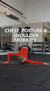 ✨ Did you know that tight upper back and tight chest muscles can contribute to shoulder pain? The more we slouch the more these areas have to react to the constant gravitational pull. And over time they are forced to stiffen. As this process continues the chest muscles begin to help support an overloaded ribcage from the front. This, in turn, contributes to the shoulders being pulled forward in a downward spiral of dysfunction. ✨Try this exercise at your own range of motion, slow and controlled 