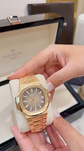 5.4K views · 104 reactions | Unboxing PATEK PHILIPPE NAUTILUS #PATEKPHILIPPE #THONGPATEK | THONGPATEK | Facebook