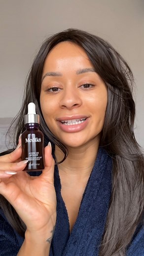 8.8K views | Did you know our supercharged Hydr8 B5 Intense serum is expertly formulated to support the skin barrier against the drying and visibly ageing effects of external stressors?‍♀️ Skincare expert and esthetician @katie.style.skin explains all #Medik8 #Medik8Skincare #Hydr8B5Intense #HydratingSerum #HydratedSkin #HyaluronicAcid | Medik8 | Facebook
