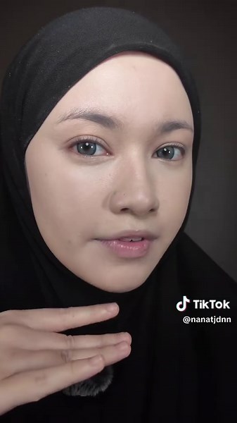 Makeup Look Tutorial with Velvet Vanity Products