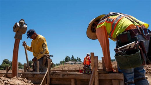 ADP Report Shows Slower US Jobs Growth in August