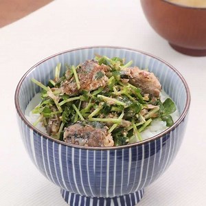 5分で完成！ サバ缶とおかかの簡単丼のレシピ動画・作り方 | デリッシュキッチン