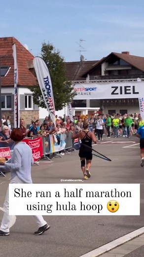 She ran a half marathon using a hula hoop 😳 📽 @canaldacorrida_ . . . #runshoebible #runnersofinstagram #runshoes #runningshoereview #instarun #instarunners #marathontraining #marathon #halfmarathontraining #halfmarathon #fastshoes #carbonplateshoes #runforlife #runhappy #triathlontraining #triathlon #ironman #runningmakesmehappy #runningmotivation #instarun #fitlife #fitness #fitnessmotivation #kipchoge #runner #breaking2 #runfast #saysky #top4running #incylence | run_shoe_bible