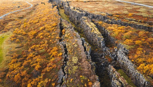 The World's Longest Mountain Range Snakes Around Earth, But You Haven't Seen Most Of It