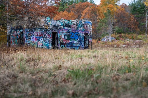 Forgotten Mass.: Underground buildings and tuberculosis - welcome to Rutland Prison Camp