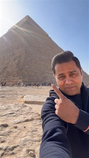 Aakash Chopra on Instagram: "This one is for you, miss. 🤣😝 #aakashyatra #egypt #fun #reel"