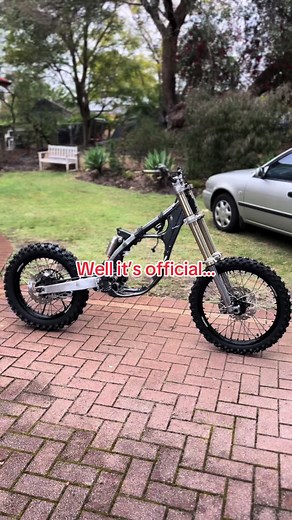 Kawasaki KX250: The Return of 2 Stroke Bikes