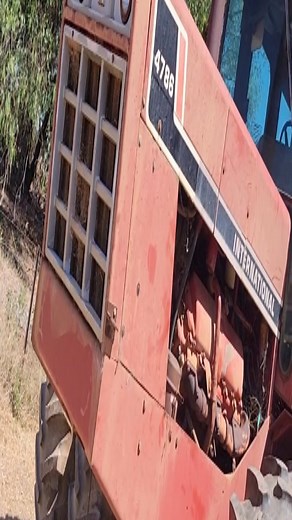 An Old Case IH im Outback von Australien 😎 Great stuff over here😍 #caseih #case #case4786 #4786 #goodcase #oldcase #worstcase #bestmachinery #farmwork #Australia #farming #australianfarming #outback #australianoutback #traktor #landwirtschaft #bauer #einfachbauer | Einfach Bauer