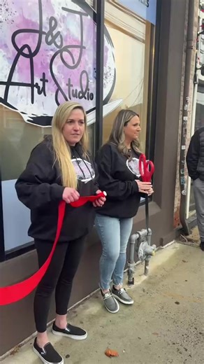 J&JSipnPaint - J&J Art Studio on Instagram