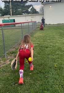 For the little boys and adults that wanna question her wind up…Monica Abbott 🥰 A pitchers wind up in all there own! There’s no cookie cutter way, however the pitcher, key is consistency and being comfortable in doing it and clearly she’s got both! #miniballer #softball #softballlife #minibeast