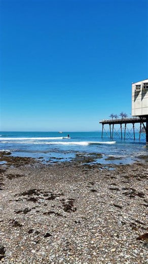 Some will claim this is AI… God forbid Aberystwyth has a blue-sea day. Believe it or not, Wales really does get days like this 🌊 Aberystwyth under the right light, right tide, and right weather is proof that Cymru doesn’t need filters, fakery, or algorithms — just patience and a bit of luck. Sometimes the Cardigan Bay shows off, and that’s not AI… that’s Wales doing what it does best 👍 #Aberystwyth #Cymru #VisitWales #WelshCoast #NotAI | _travellingwelshman