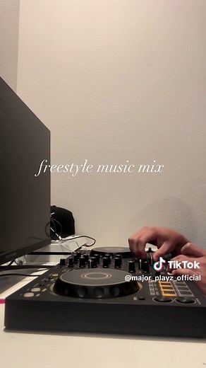 Freestylin' Mix of 80s Music