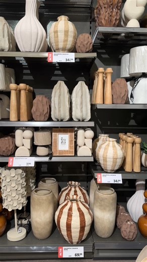 🛒 Nu in de winkel: onze nieuwe wooncollectie. 👇 Welk item kun jij niet laten staan?! | Intratuin