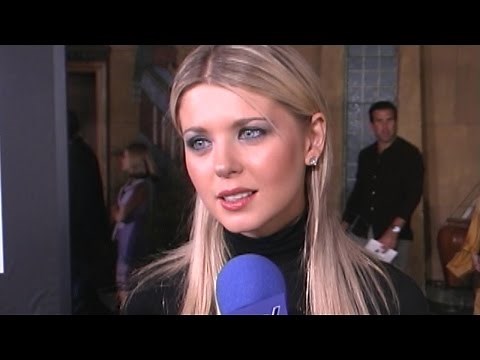 Tara Reid @ 'Body Shots' Premiere 10-18-99