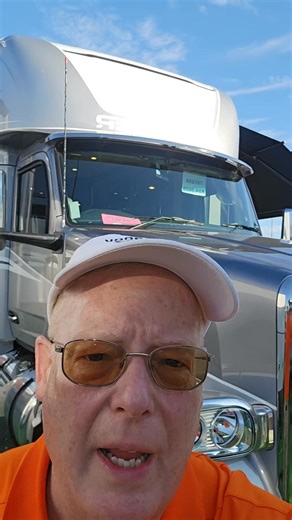 Check out this quick walkthrough of the Renegade RV Explorer 40EBH! #renegaderv #hersheyrvshow #rvliving #motorhome #rvlifestyle RV Game Changer | Campers Inn RV