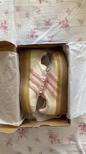 the prettiest shoes i’ve ever seen 🕯️🌫️🦢 . . . . #pink #girly #pretty #girlyaesthetic #girlythings #aesthetic #girlyaesthetic #pinterest #pinterestaesthetic #girlyfashion #shoes #adidas #sneakers #girlshoes #ribbon #lace #adidasgazelle #pinkcore #swan #cleangirlaesthetic #girlygirl #girly #pinkaesthetic #fashion #springfashion #springshoes #pinktok #lightpink #princess #coquetteaesthetic #pinterestoutfit #shopping #adidasshoes #haul #cottagecore