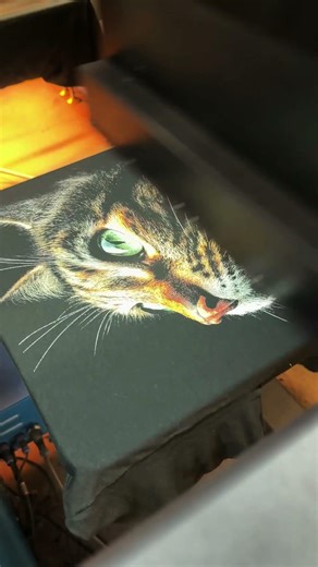 Insanely Detailed Simulated Process Cat T-shirt Print