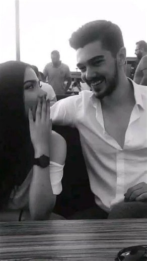 #حالات_واتس انت حبيبتي يا نور عيني 💍 قلبي ♥️ انا بحبك 💋