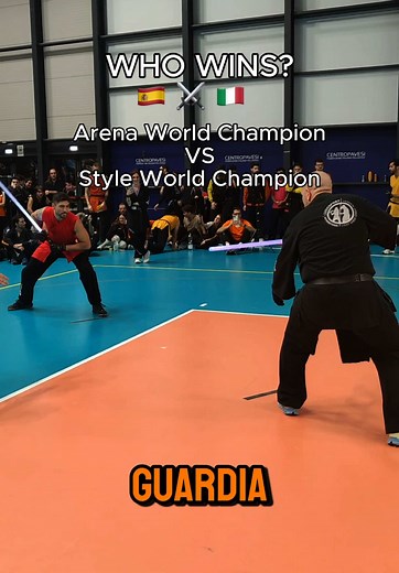 🇪🇸⚔️🇮🇹 Who wins?👇🏻 #lightsaber #duel #ludosport #champions #lightsaberfencing #lightsabertiktok #lightsabercombat