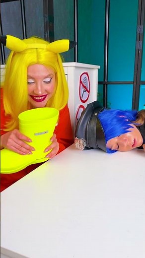 Pikachu's Electrifying Escape Trick! ⚡️😂