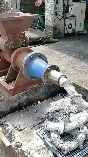 High Performance Industrial Plastic Extruder and Granulator in Action