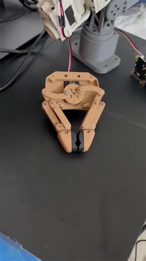 Open source parallel gripper by Pollen Robotics | Ilir Aliu posted on the topic | LinkedIn