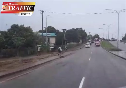MORNING TRAFFIC REPORT: It's 7:15am, traffic here at Manu Roundabout is looking good, vehicles are just running through. But the queue is expected to be long and and slow going up to 8:00 am. | Post Courier