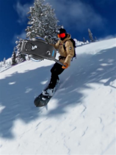 Découvrez la #GoProMAX2 — Partie 4 sur 6 🎥 Capturez l'image, pas la perche. Avec la MAX2, votre perche disparaît comme par magie. L’effet de fixation invisible vous laissera sans voix, avec des images semblables à celles d’un drone, des selfies sans perches visibles des perspectives emblématiques à 360° qui vous laisseront sans voix. Sa toute nouvelle conception de lentille dos à dos assure une synchronisation sans faille de chaque prise de vue, grâce en partie aux 3 options de montage intégrée