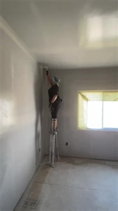 59K views · 1.2K reactions | How we do the swirl texture! Spray on the mud and swirl it using a pool trowel. Pretty fast about 2 hours for 160 boards | Drywall Shorty | Facebook