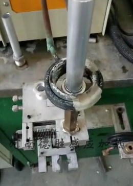 铝管与铜管高频钎焊 加热快 焊缝饱满均匀 结实牢固 无虚焊漏焊 作业简单【德胜】