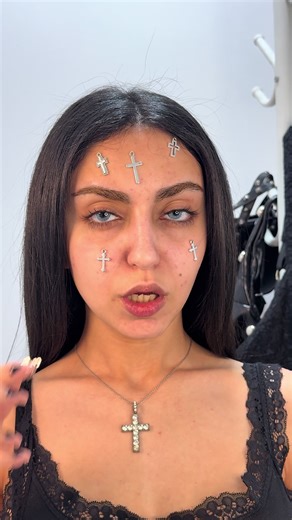 Seyidli🇦🇿 (@seyidlimakeup)’s video of mulan make up