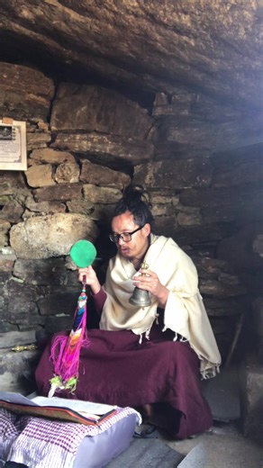 The Importance of Your Lama in Dzogchen Teachings