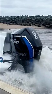 182K views · 1.5K reactions |  Montez le son pour entendre le moteur Mercury Racing 200 APX 3,4 L V6, avec son embase Super Speed Master évoluée, un rapport de compression boosté à 11:1 et un régime maximal poussé à 6 800 tr/min !    @brismarine #MercuryRacing #MercuryOutboards #WideOpen #200APX #UIM | Mercury Marine France | Facebook