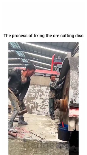 Industrial Gadgets on Instagram: "To fix an ore cutting disc, first ensure the power tool is unplugged or turned off for safety. Remove the existing disc by loosening the arbor nut using the appropriate wrench. Carefully inspect the new disc to ensure it is the correct size and type for your tool and application. Place the disc onto the arbor, aligning it properly with the central hole. Secure the disc by tightening the arbor nut firmly, but avoid over-tightening which could damage the disc or t