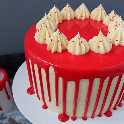 Halloween Red Velvet Drip Cake