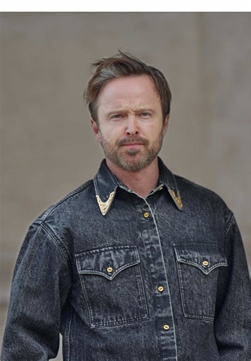 Aaron Paul at the @schiaparelli show in Paris #aaronpaul #breakingbad ##schiaparelli