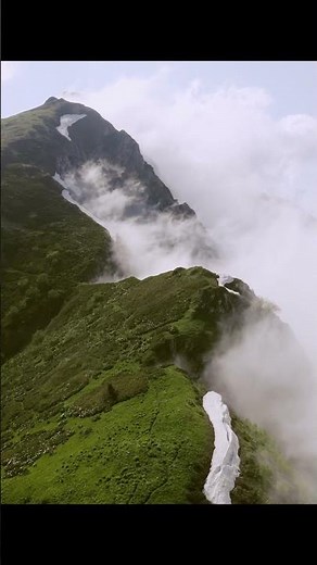 Vues Aériennes de l'Himalaya au Népal || Beautiful Drone View Of Mountains In Nepal || #travel