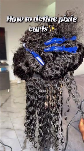 How to define pixie curls
