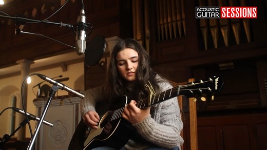 Watch Muireann Bradley's take on the blues classic “When the Levee Breaks.” | Acoustic Guitar