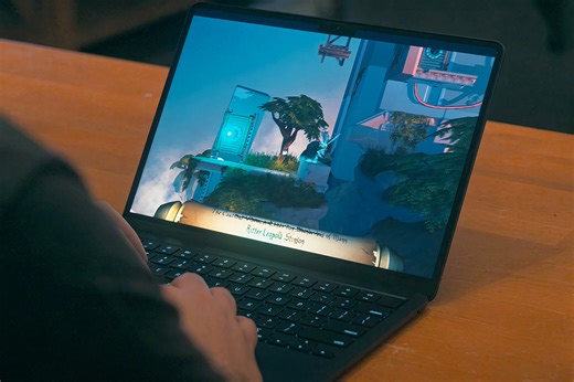 Don't Pay $900, Get a 13.6″ MacBook Air M2 with Apple Intelligence for $699.99 Shipped