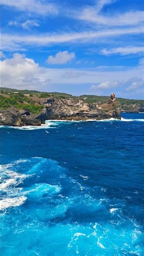 Nusa Penida Island🏝️ #travel #explore #adventure #trekking #holiday #bali #sea #rock #island #shorts