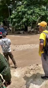 24K views · 191 reactions | En redes sociales, circulan numerosas fotografías y videos que muestran los daños causados por el desbordamiento del río El Castaño, entre los que destacan casas anegadas, así como vehículos y árboles arrastrados por la fuerza del agua | Vanguardia | Facebook