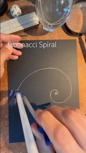 How to draw the Fibonacci Spiral. Fast